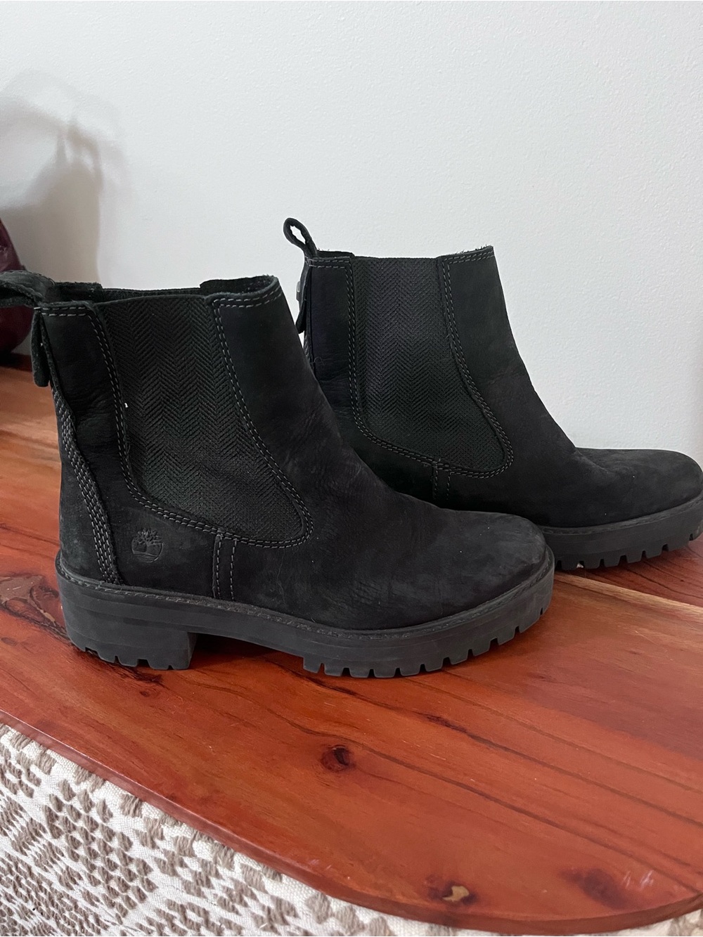Timberland Courmayeur Valley Black Leather Chelsea Boots A1J66 Womens 7